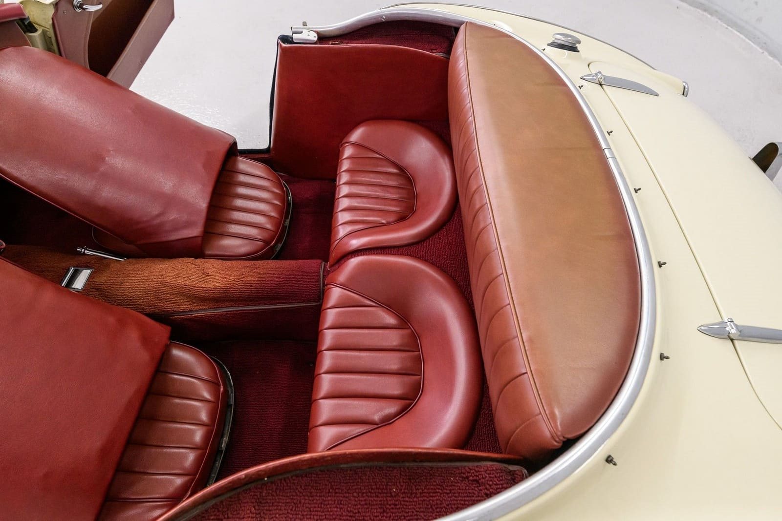 1960 - AUSTIN-HEALEY 3000 MK-I BT7 CREAM/RED, foto 51