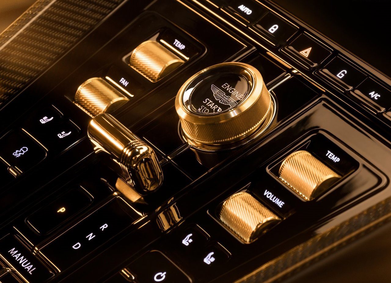 2025 - ASTON MARTIN DB12 GOLDFINGER EDITION, foto 5