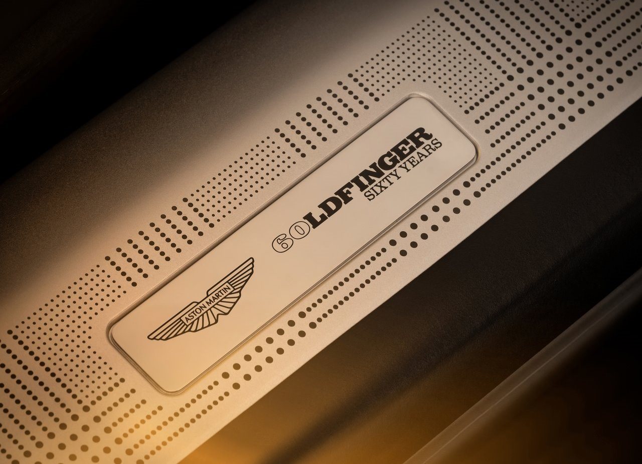 2025 - ASTON MARTIN DB12 GOLDFINGER EDITION, foto 8