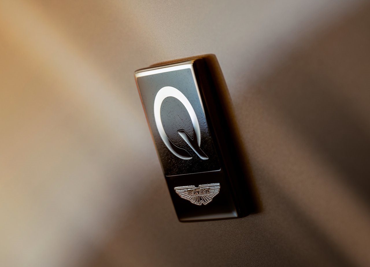 2025 - ASTON MARTIN DB12 GOLDFINGER EDITION, foto 13