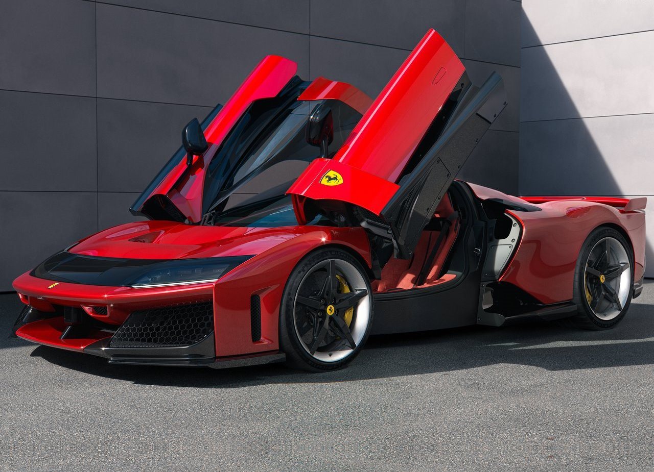 FERRARI F80, foto 2