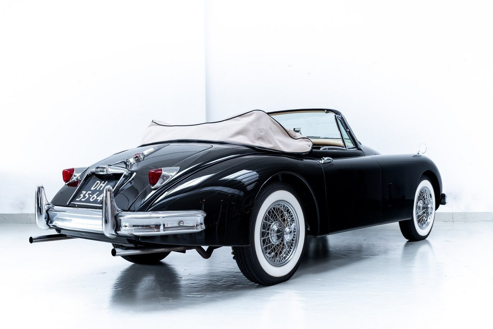 1957 - JAGUAR XK150 ROADSTER BLACK, foto 4