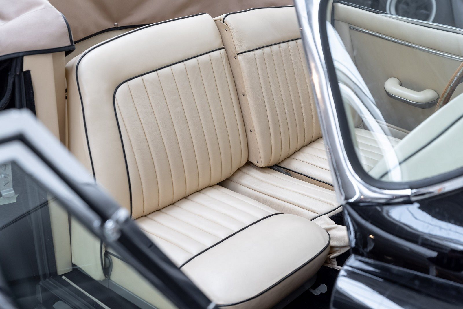 1957 - JAGUAR XK150 ROADSTER BLACK, foto 8