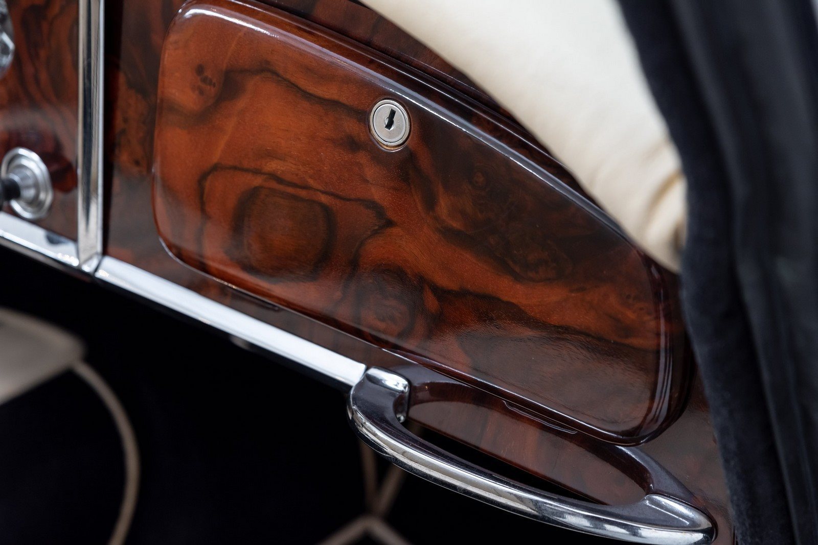 1957 - JAGUAR XK150 ROADSTER BLACK, foto 9