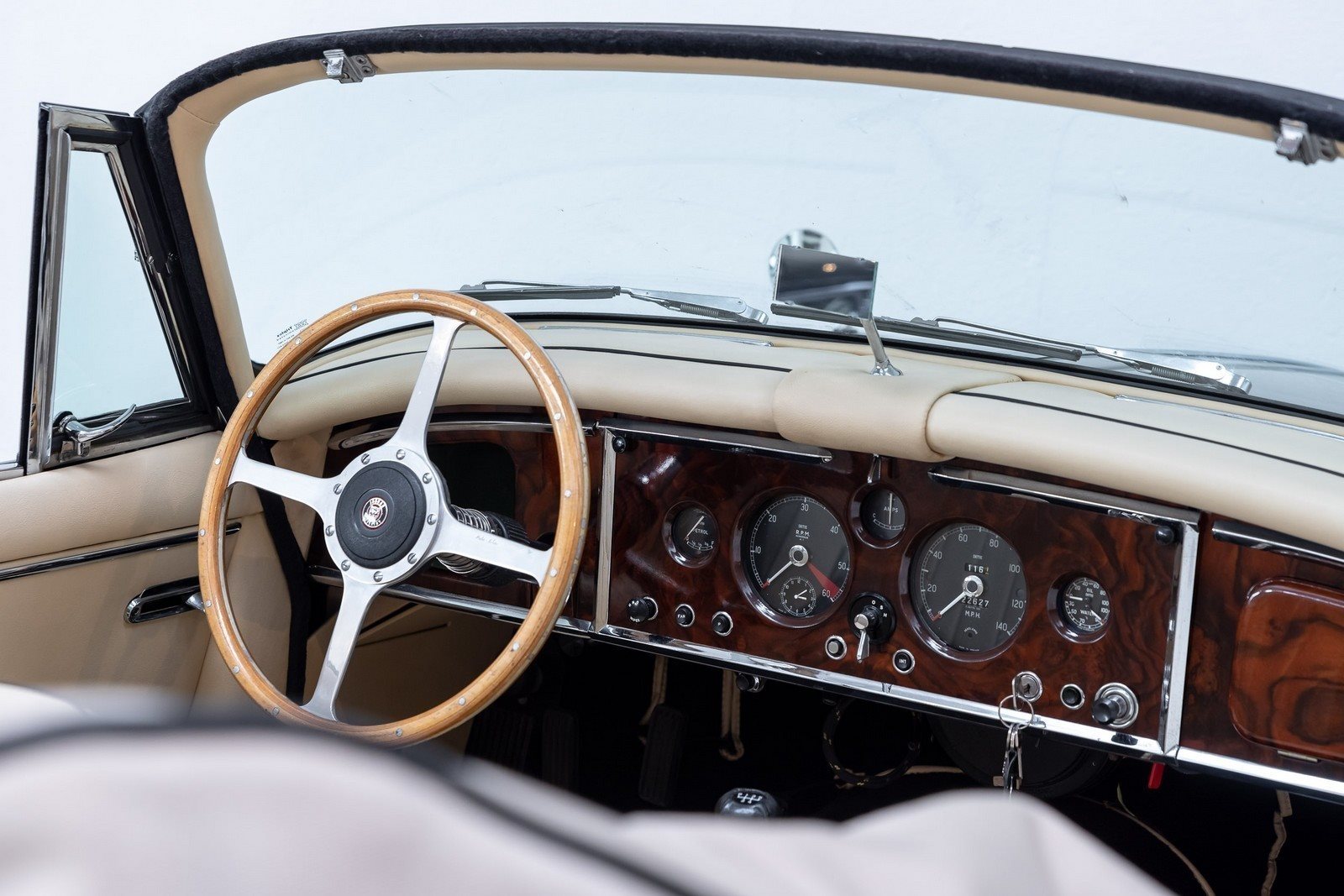 1957 - JAGUAR XK150 ROADSTER BLACK, foto 11