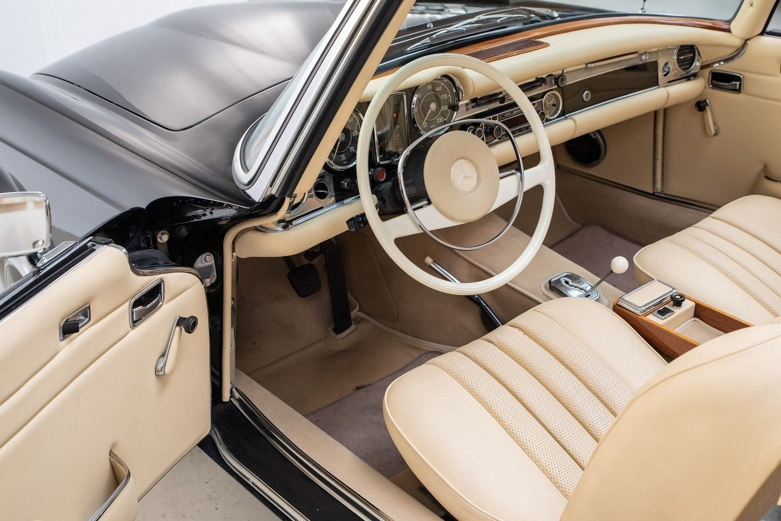 1971 - MERCEDES-BENZ 280 SL BLACK, foto 26