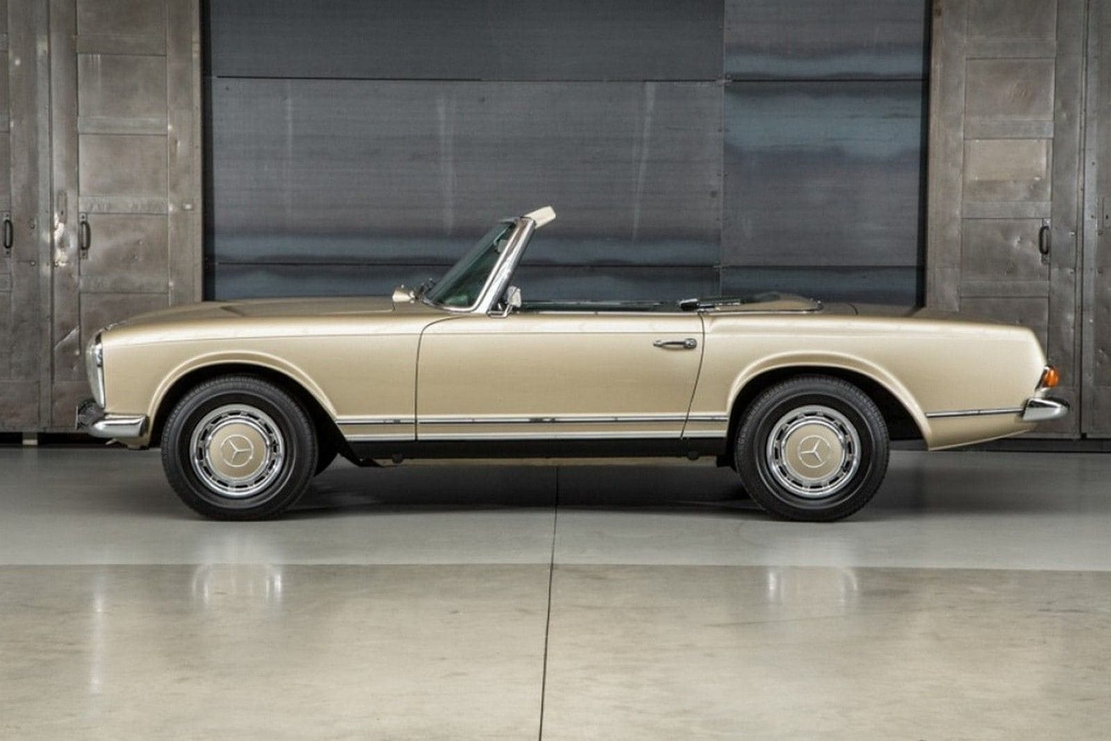 1971 - MERCEDES-BENZ 280 SL SAND BEIGE, foto 2