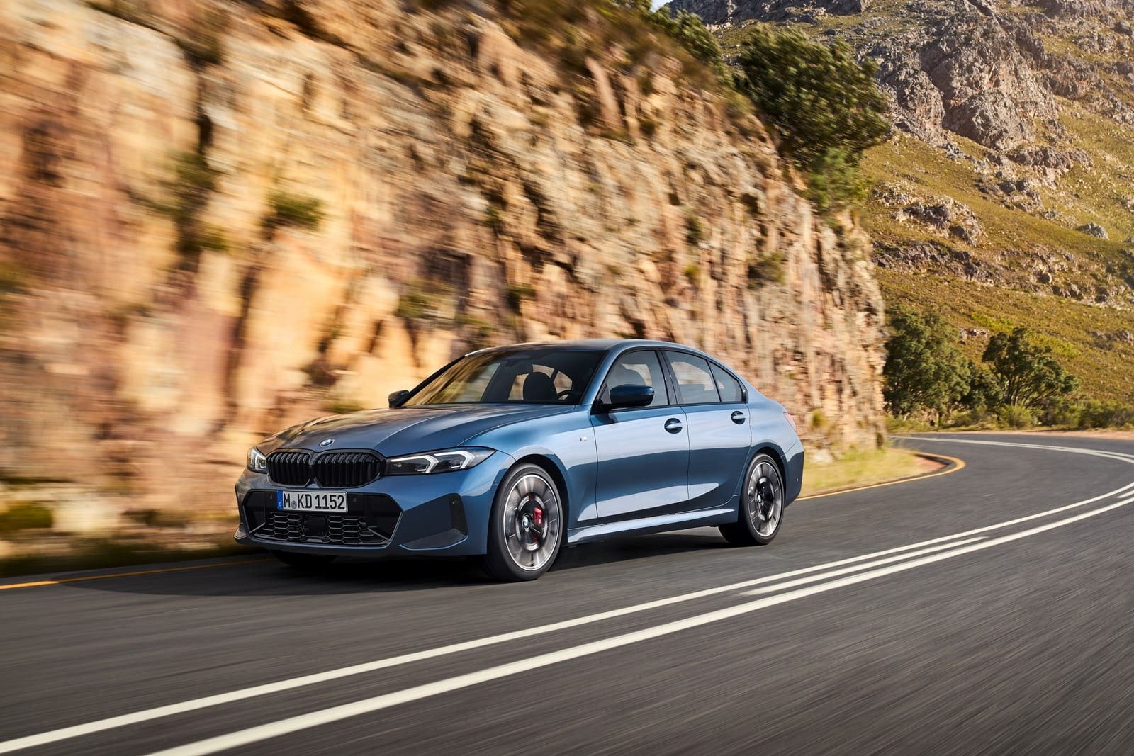 2025 - BMW 330e M SPORT, foto 2