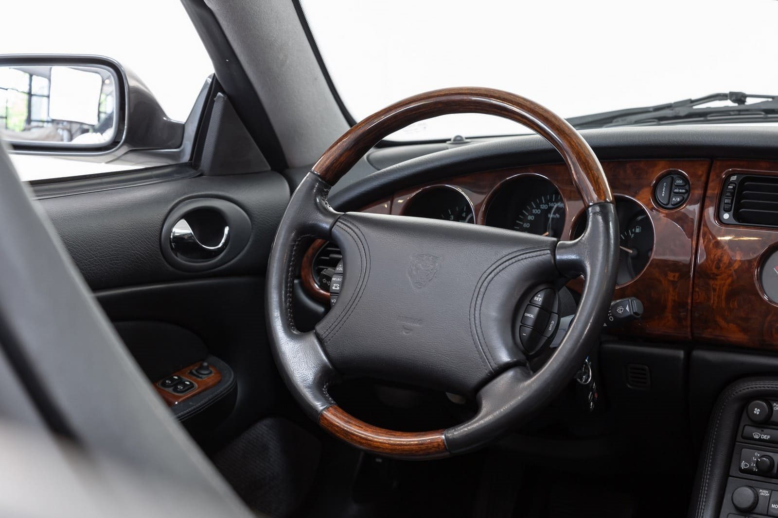 1999 - JAGUAR XK8 CONVERTIBLE, foto 21
