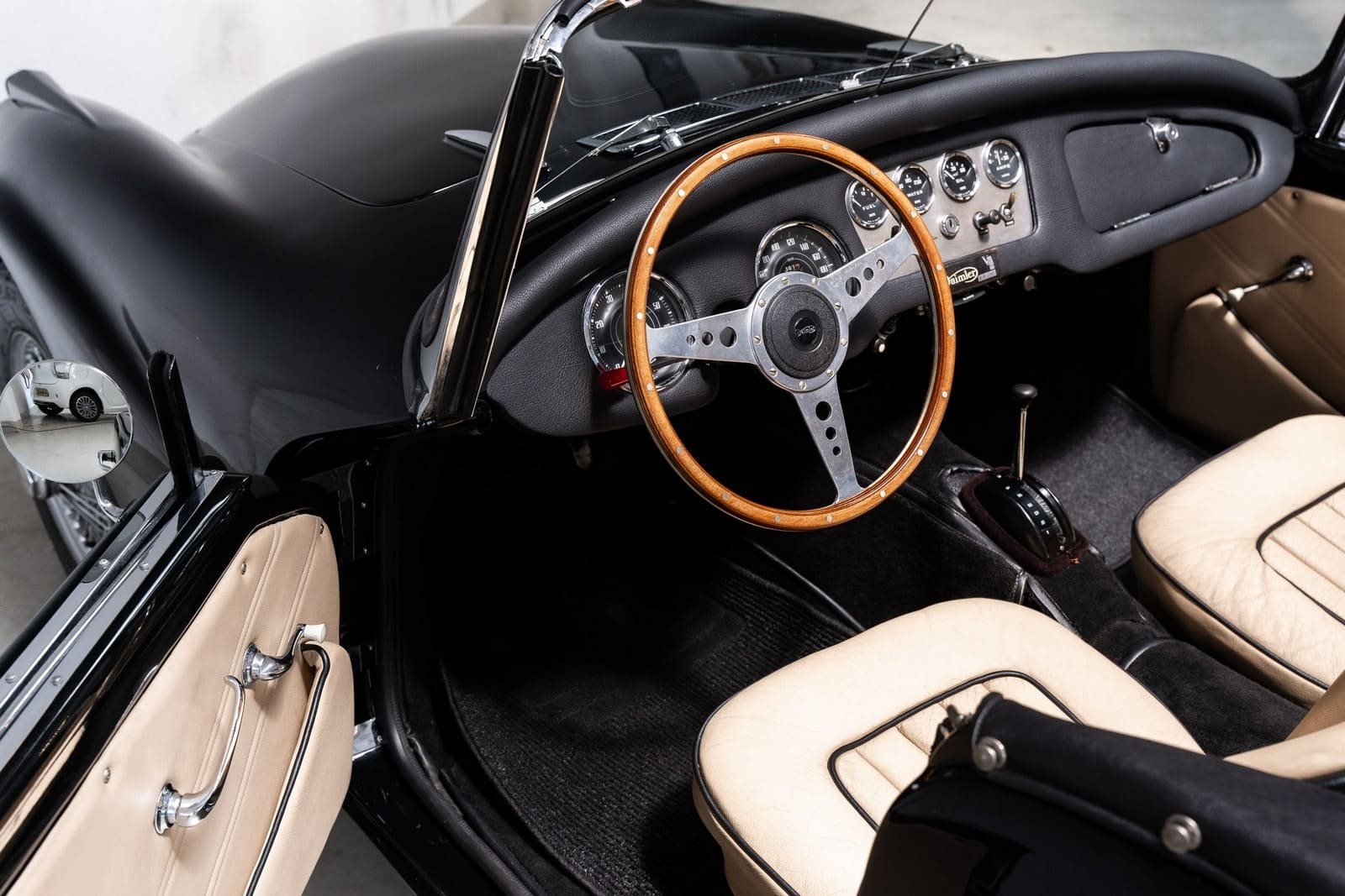 1961 - DAIMLER DART SP250 BLACK, foto 8