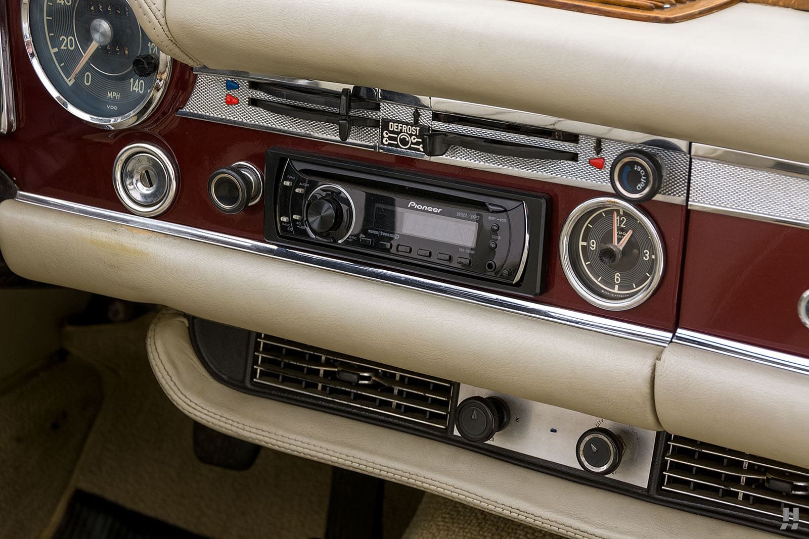 1970 - MERCEDES-BENZ 280 SL BURGUNDY RED, foto 12
