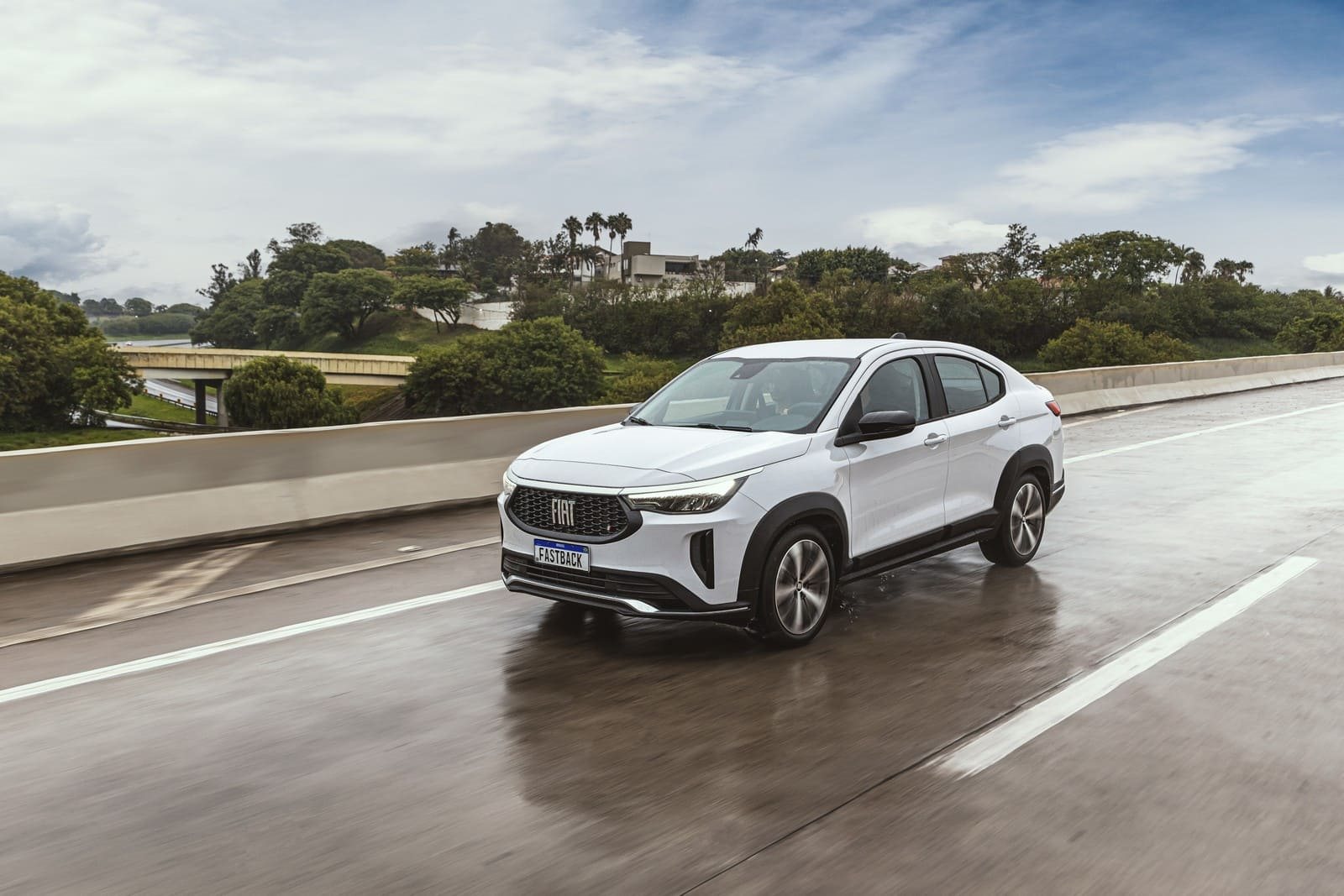FIAT FASTBACK HYBRID, foto 1