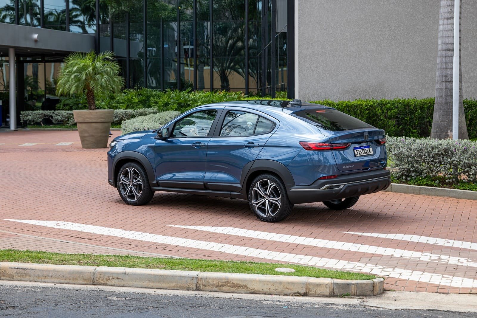FIAT FASTBACK HYBRID, foto 7