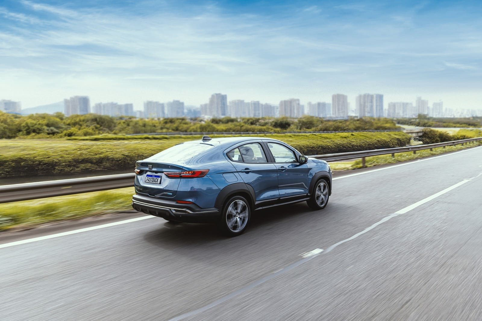 FIAT FASTBACK HYBRID, foto 12