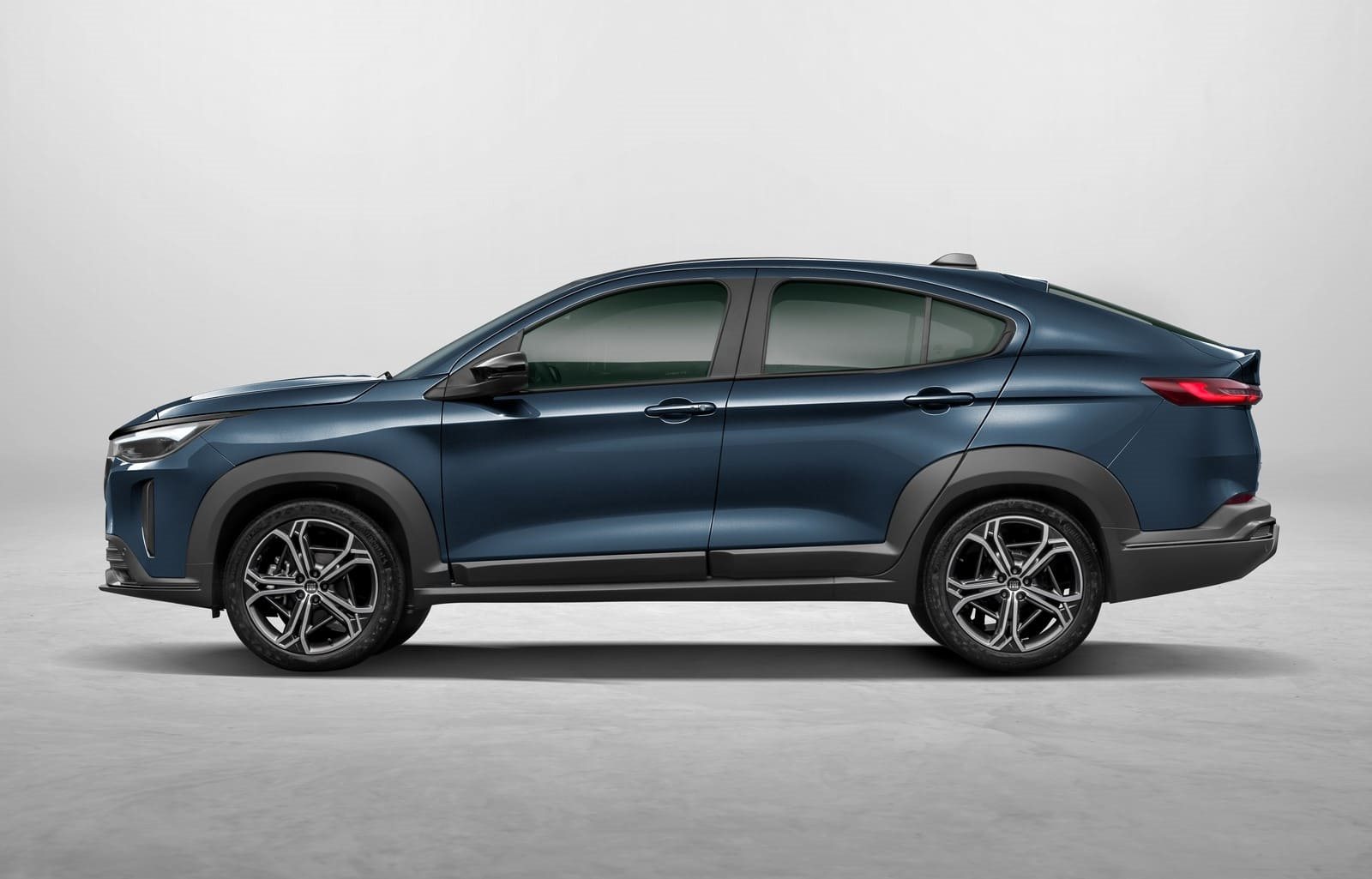 FIAT FASTBACK HYBRID, foto 30