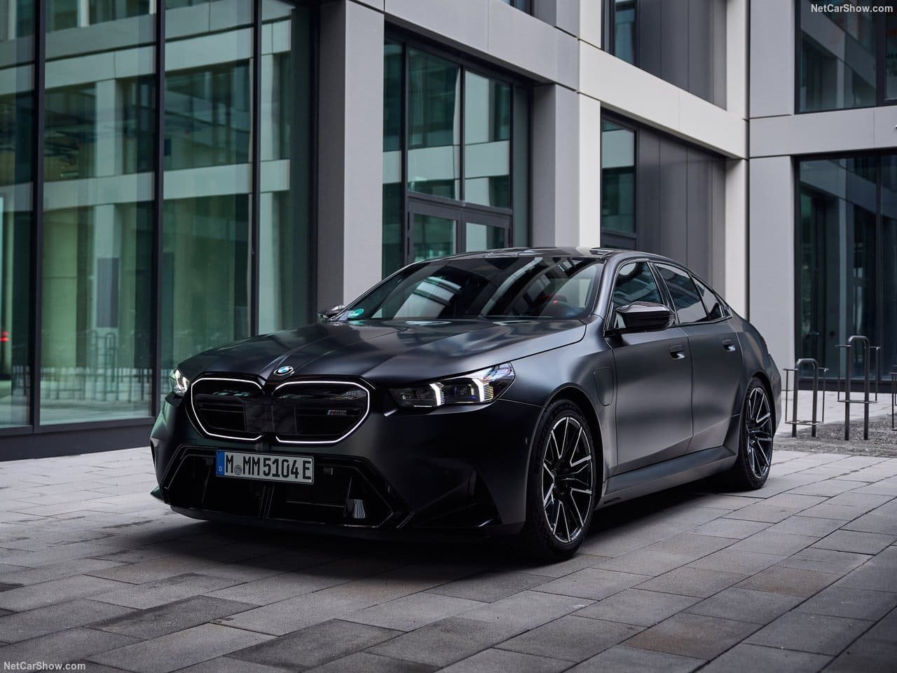 2025 - BMW M5 SEDAN FROZEN BLACK, foto 4