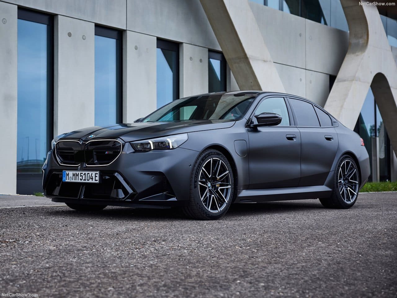 2025 - BMW M5 SEDAN FROZEN BLACK, foto 8