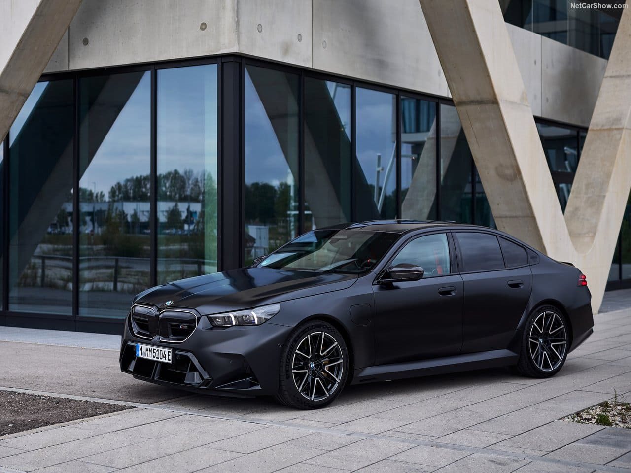 2025 - BMW M5 SEDAN FROZEN BLACK, foto 9