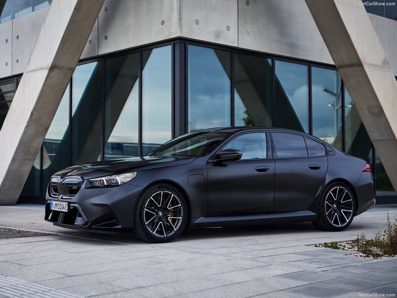 2025 - BMW M5 SEDAN FROZEN BLACK, foto 10