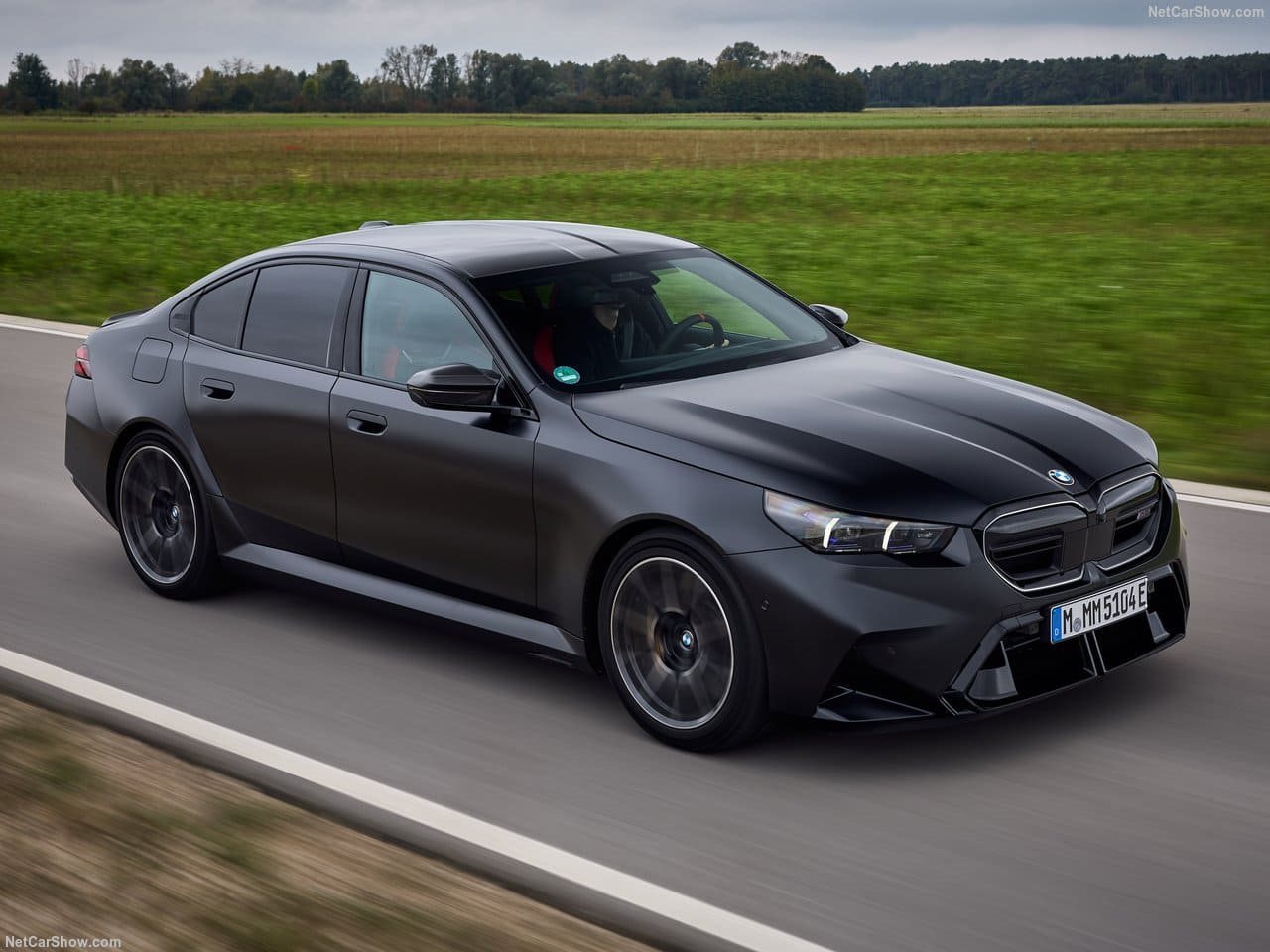 2025 - BMW M5 SEDAN FROZEN BLACK, foto 16