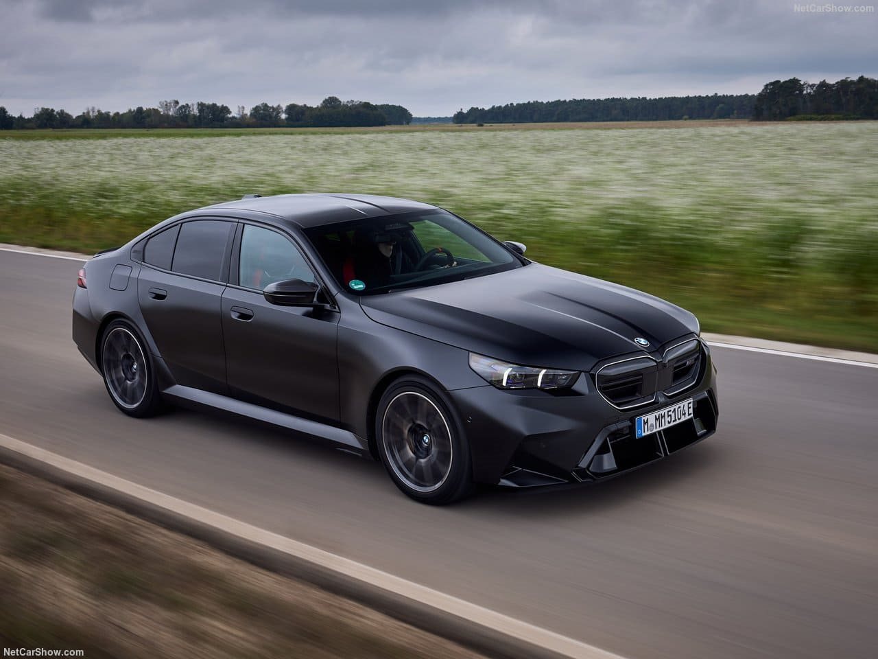2025 - BMW M5 SEDAN FROZEN BLACK, foto 17