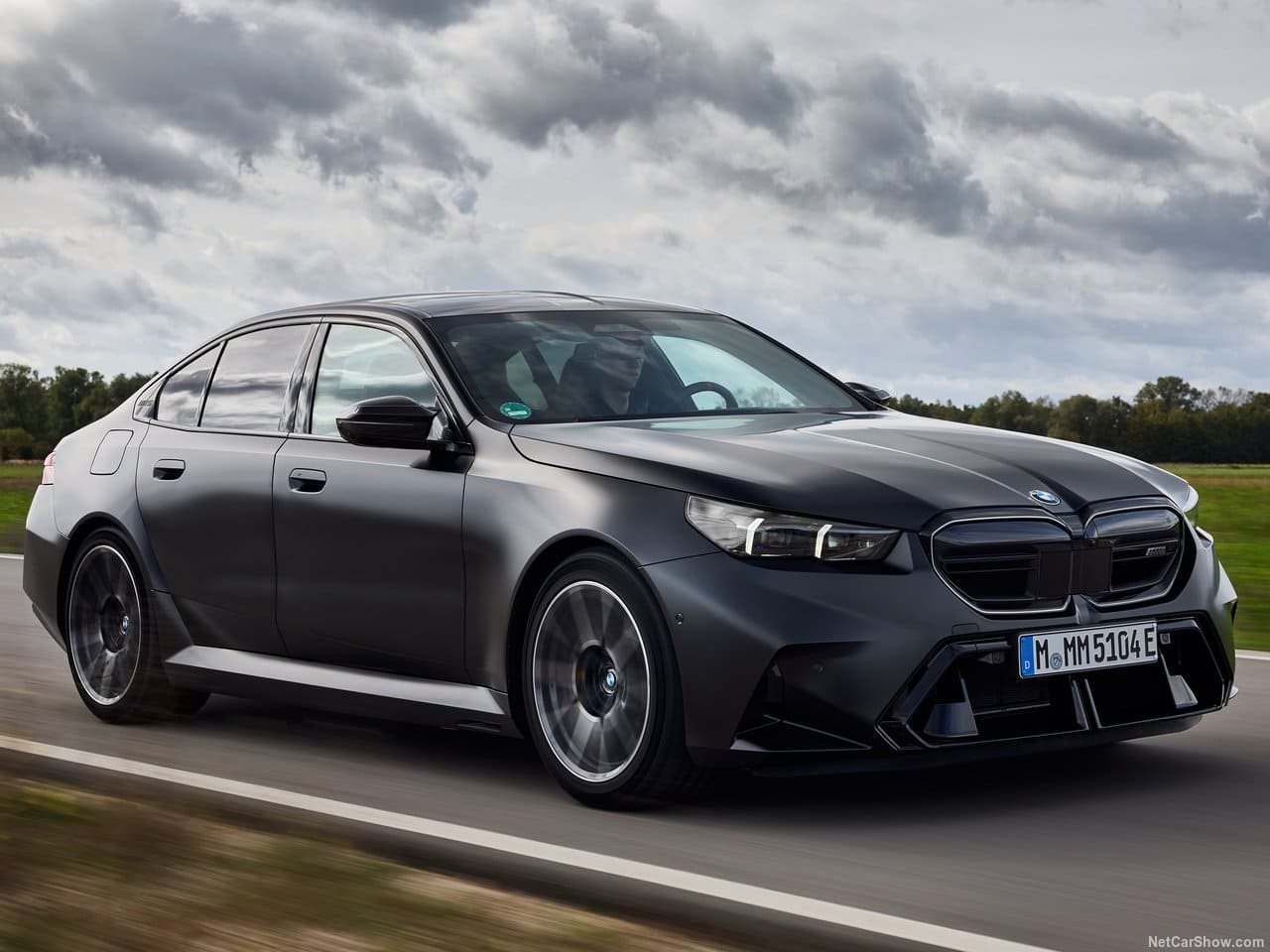 2025 - BMW M5 SEDAN FROZEN BLACK, foto 18