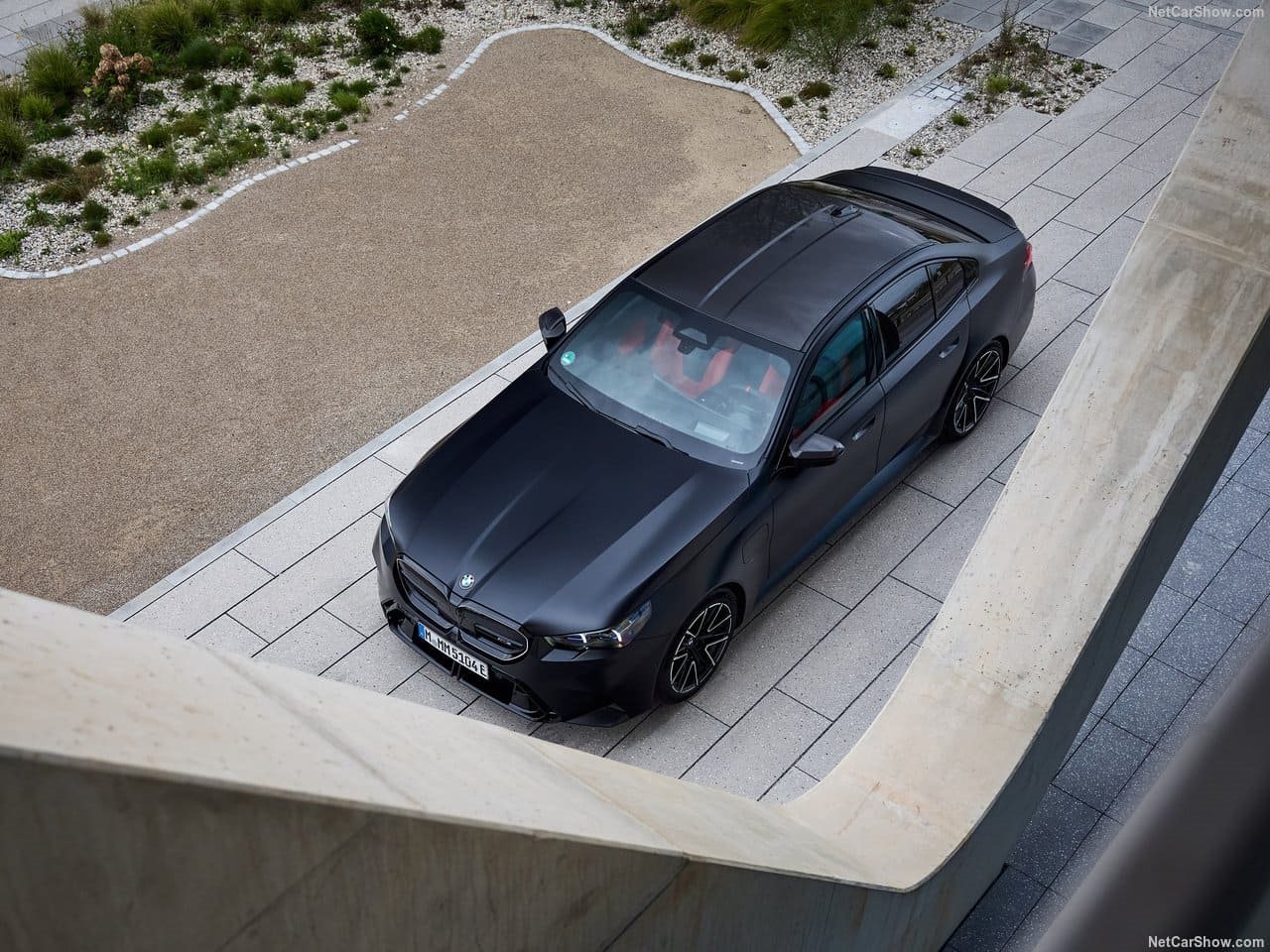 2025 - BMW M5 SEDAN FROZEN BLACK, foto 22