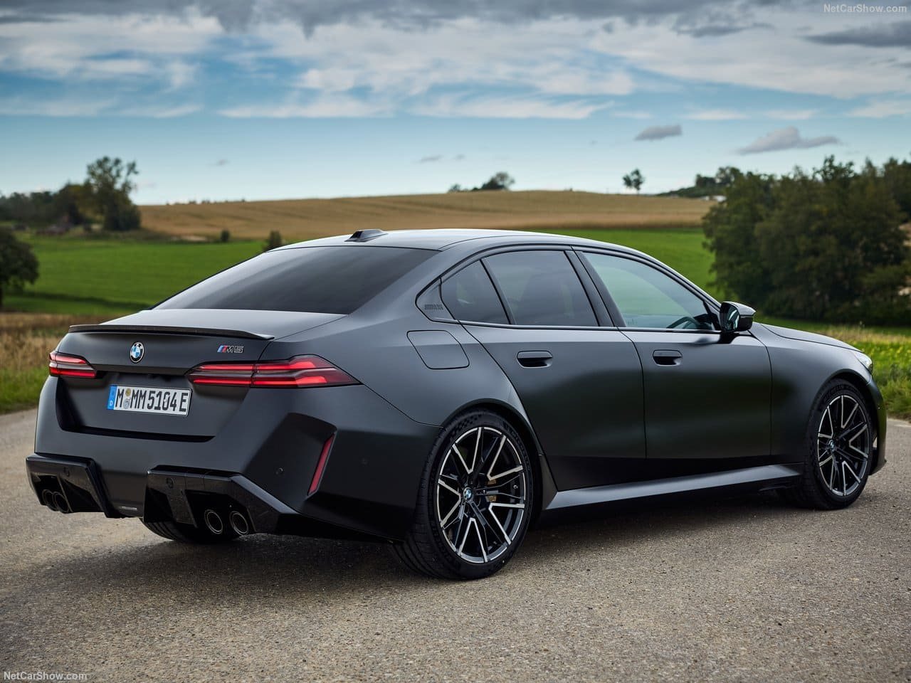 2025 - BMW M5 SEDAN FROZEN BLACK, foto 35