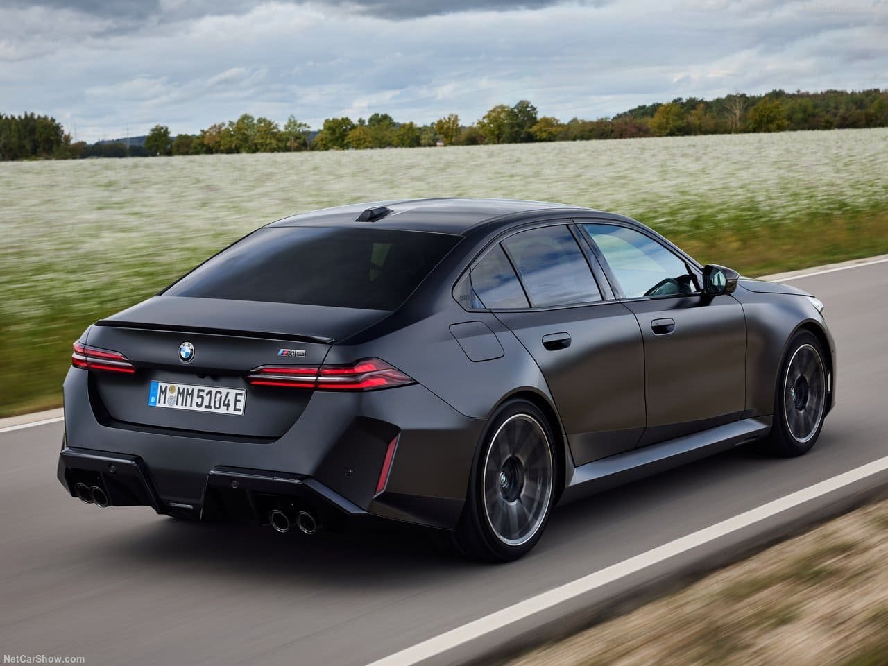 2025 - BMW M5 SEDAN FROZEN BLACK, foto 39