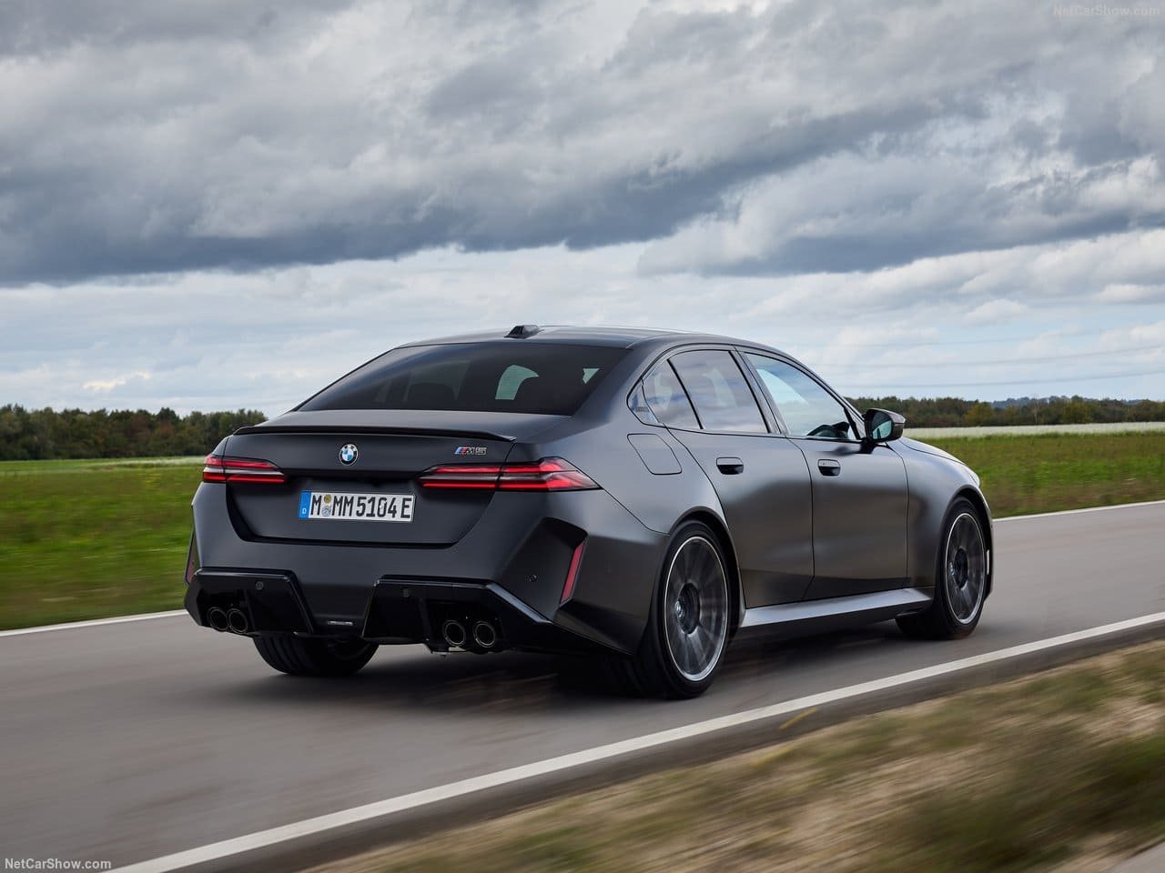 2025 - BMW M5 SEDAN FROZEN BLACK, foto 40