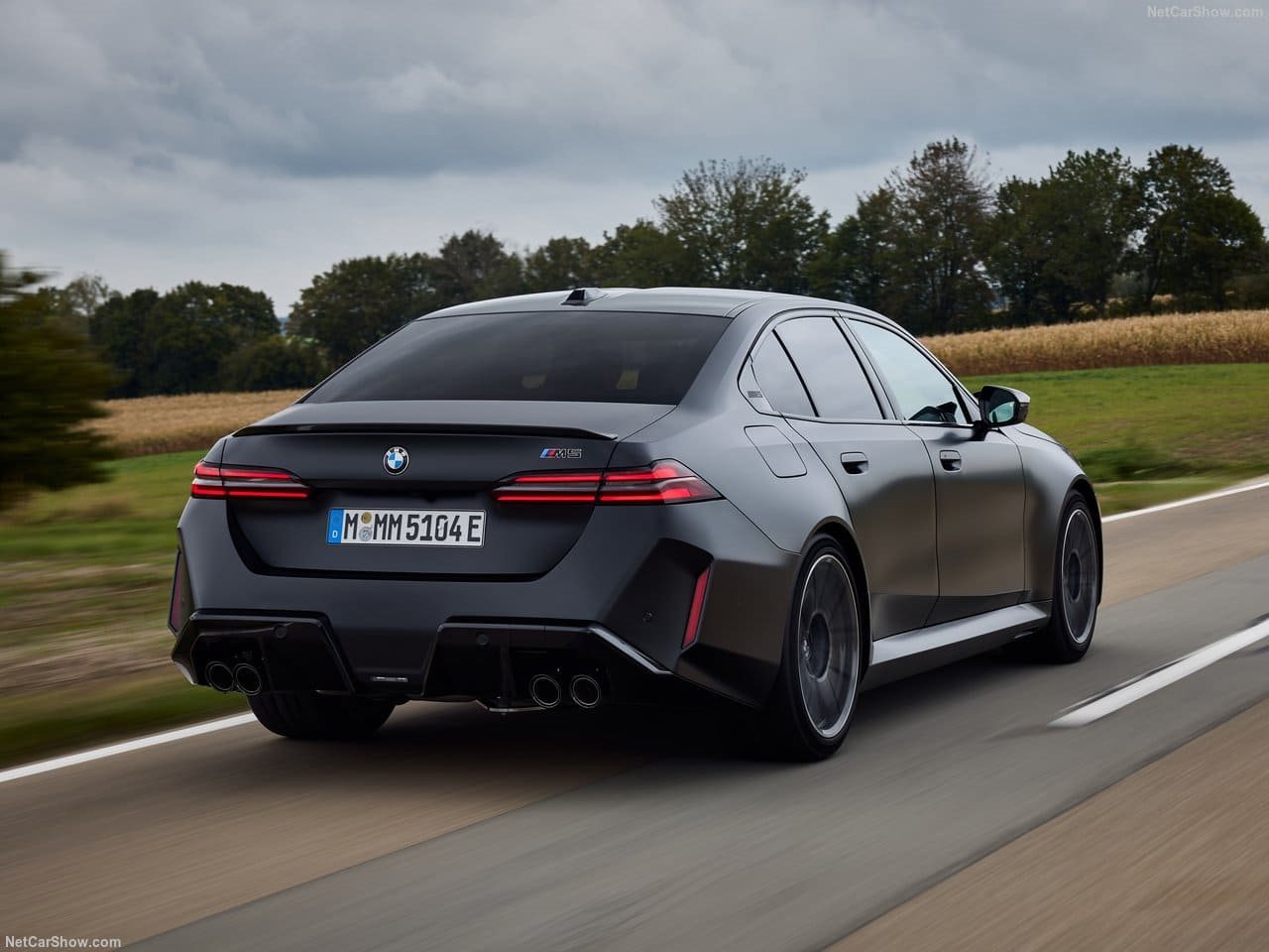 2025 - BMW M5 SEDAN FROZEN BLACK, foto 42