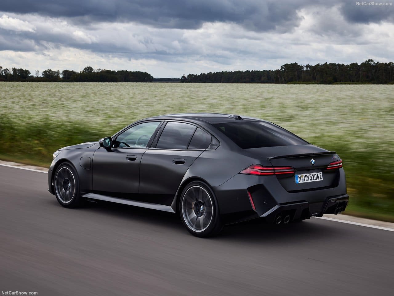 2025 - BMW M5 SEDAN FROZEN BLACK, foto 47