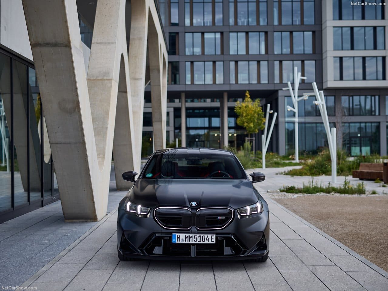 2025 - BMW M5 SEDAN FROZEN BLACK, foto 52