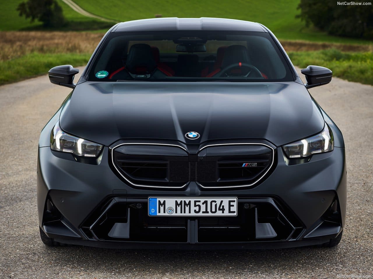 2025 - BMW M5 SEDAN FROZEN BLACK, foto 53
