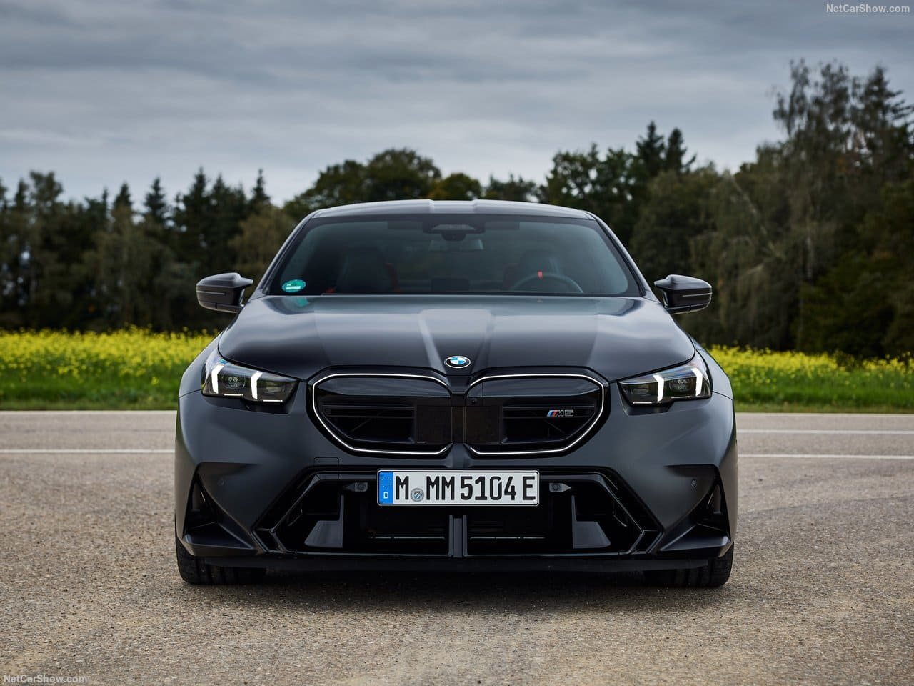 2025 - BMW M5 SEDAN FROZEN BLACK, foto 57