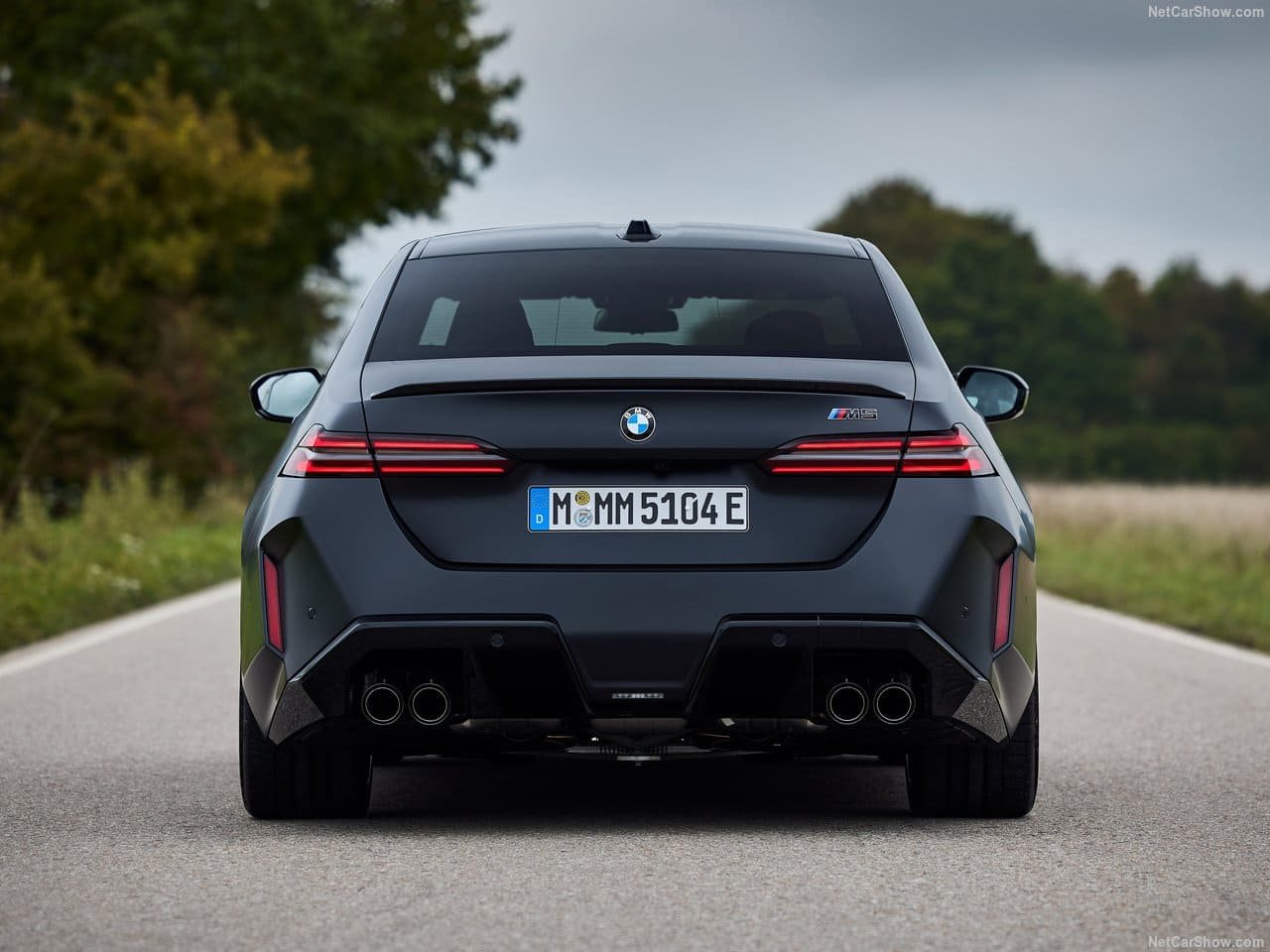 2025 - BMW M5 SEDAN FROZEN BLACK, foto 61