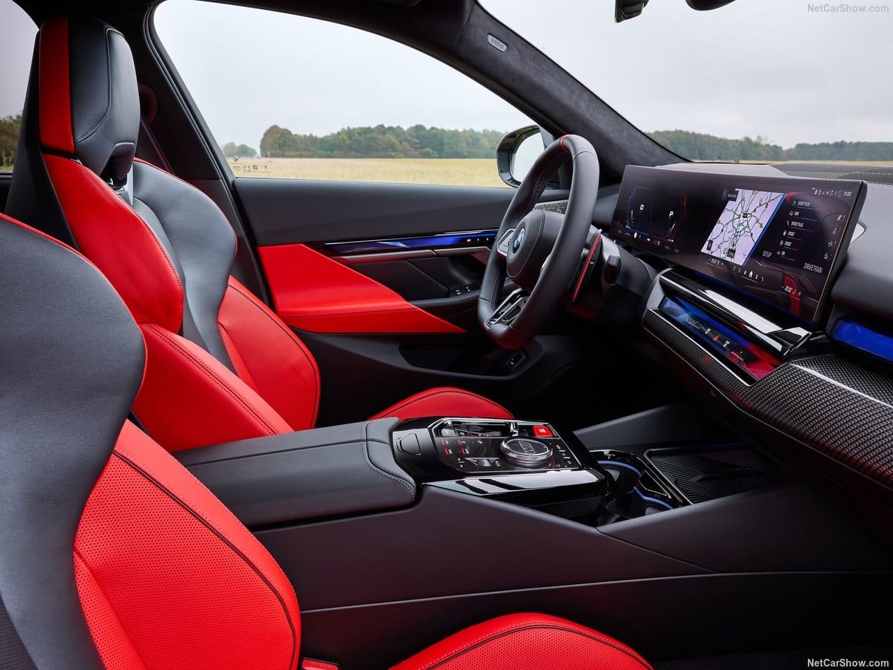 2025 - BMW M5 SEDAN FROZEN BLACK, foto 71