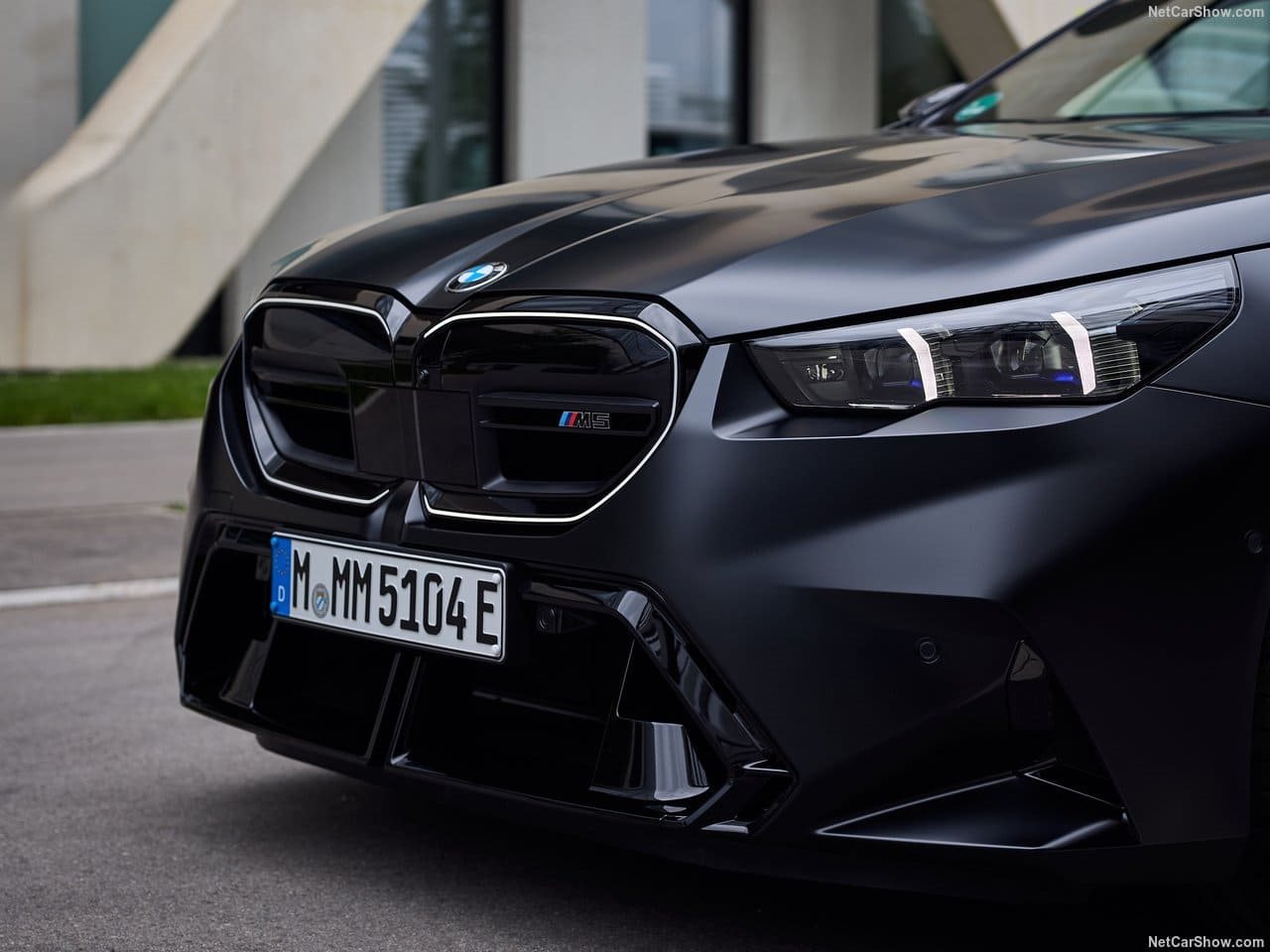 2025 - BMW M5 SEDAN FROZEN BLACK, foto 80