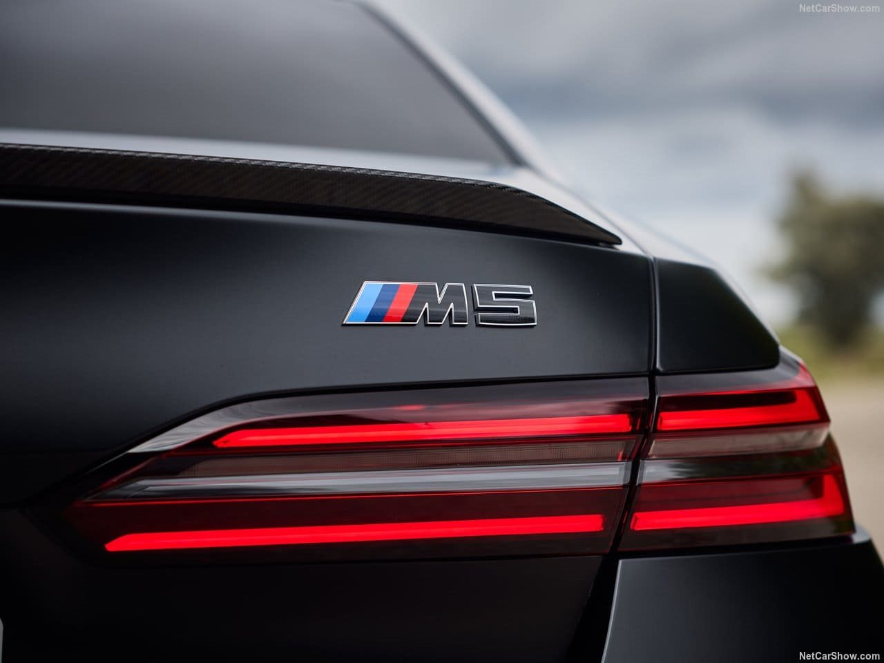 2025 - BMW M5 SEDAN FROZEN BLACK, foto 82