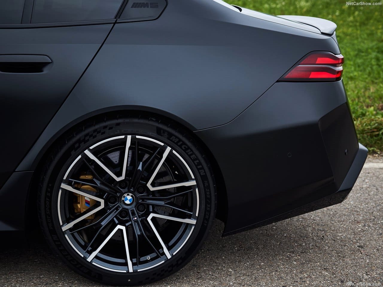 2025 - BMW M5 SEDAN FROZEN BLACK, foto 86