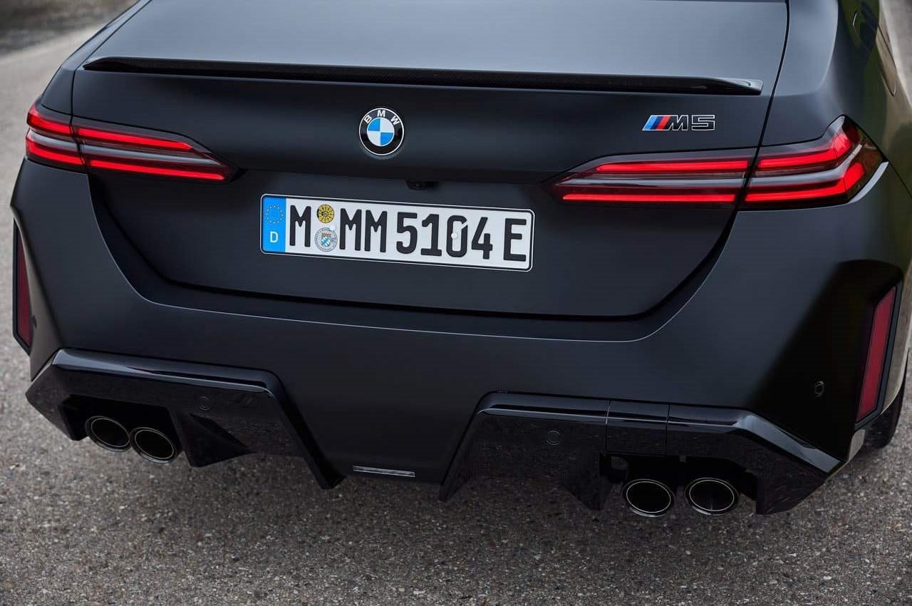2025 - BMW M5 SEDAN FROZEN BLACK, foto 91