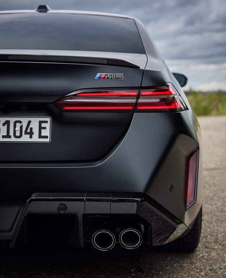 2025 - BMW M5 SEDAN FROZEN BLACK, foto 92