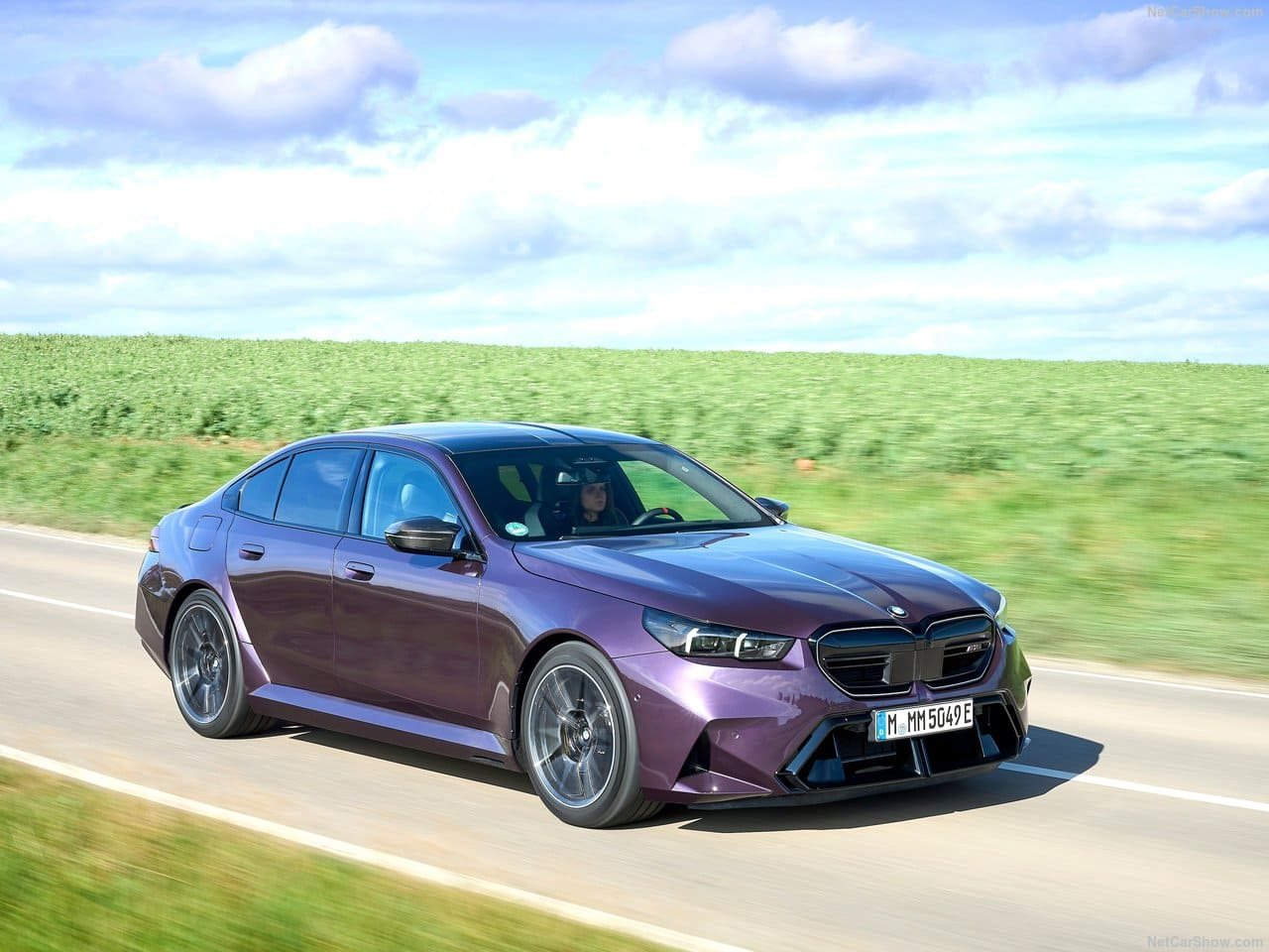 2025 - BMW M5 SEDAN DAYTONA VIOLETT, foto 11