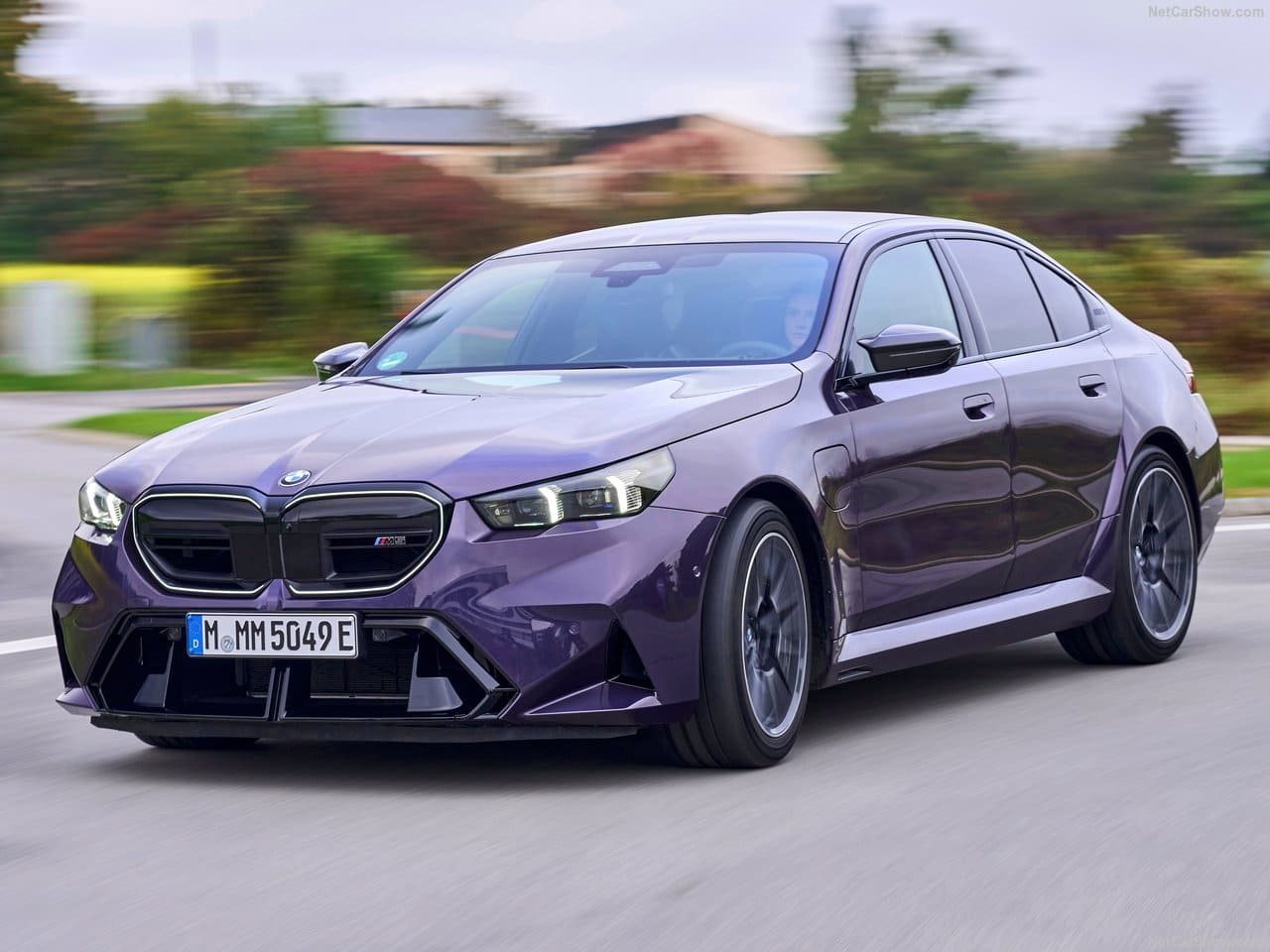 2025 - BMW M5 SEDAN DAYTONA VIOLETT, foto 13