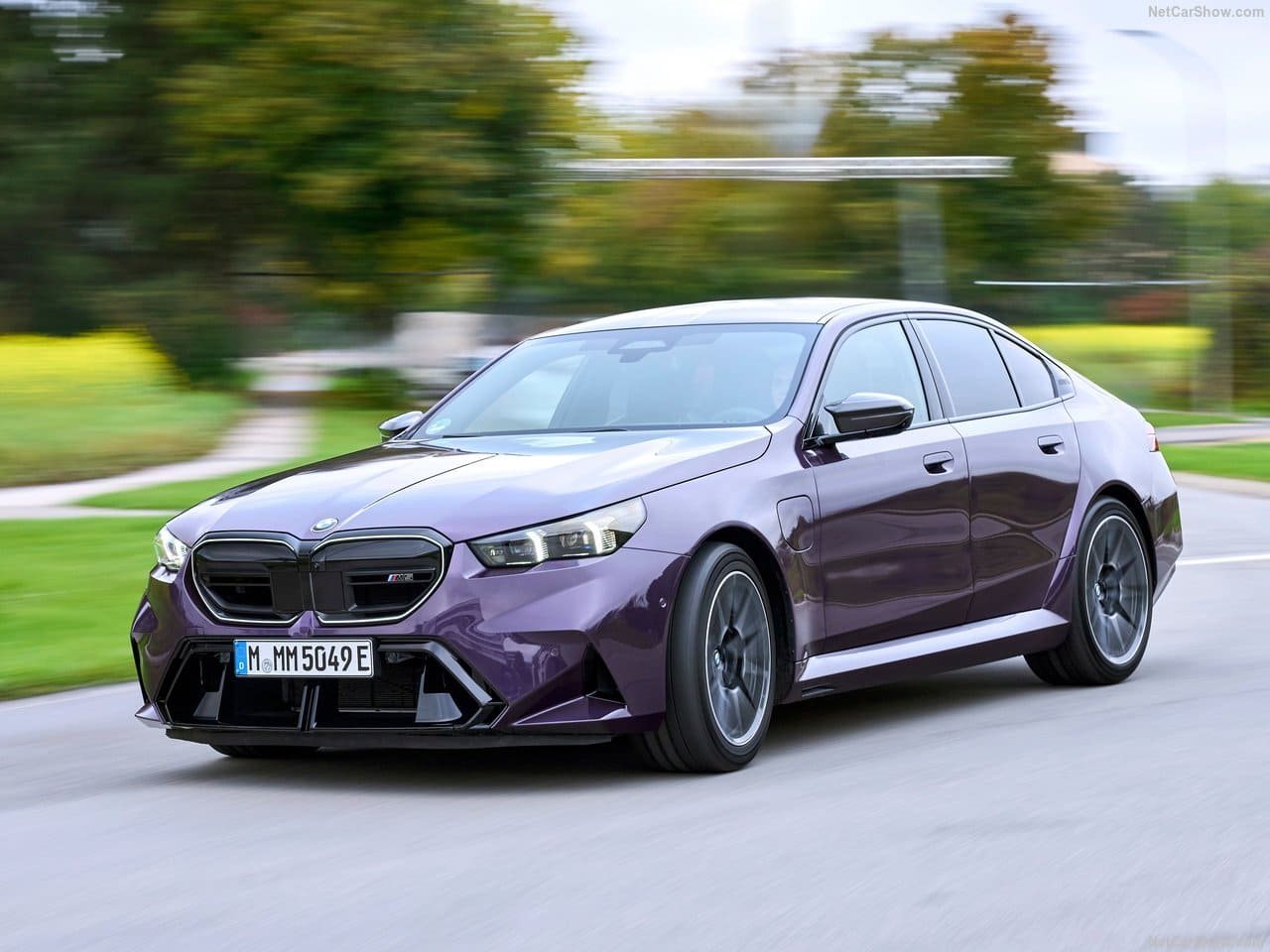 2025 - BMW M5 SEDAN DAYTONA VIOLETT, foto 14