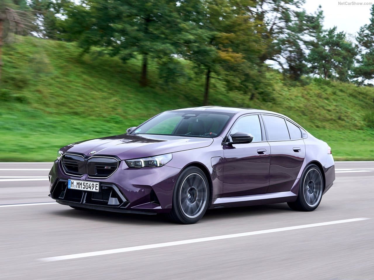 2025 - BMW M5 SEDAN DAYTONA VIOLETT, foto 15