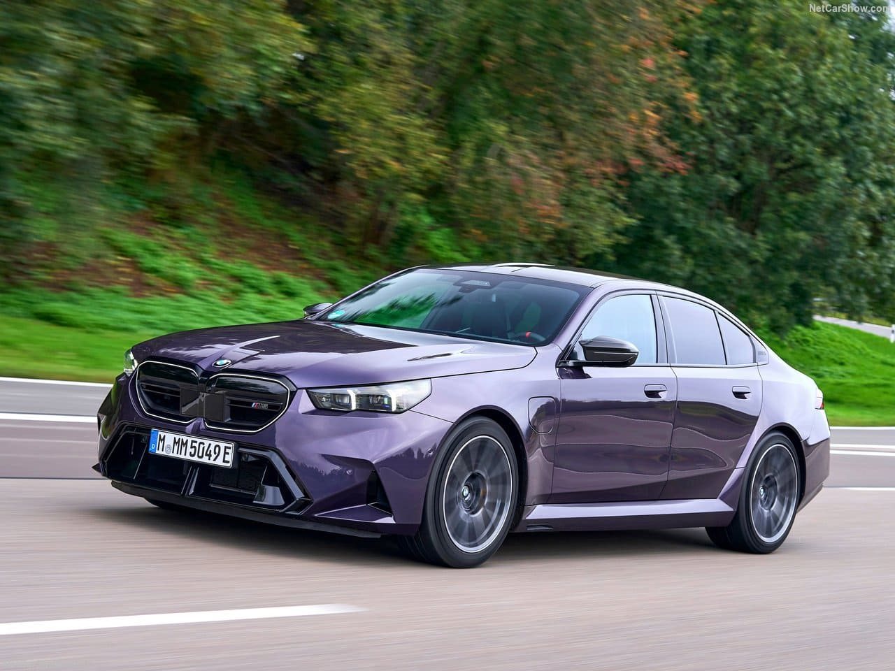 2025 - BMW M5 SEDAN DAYTONA VIOLETT, foto 16