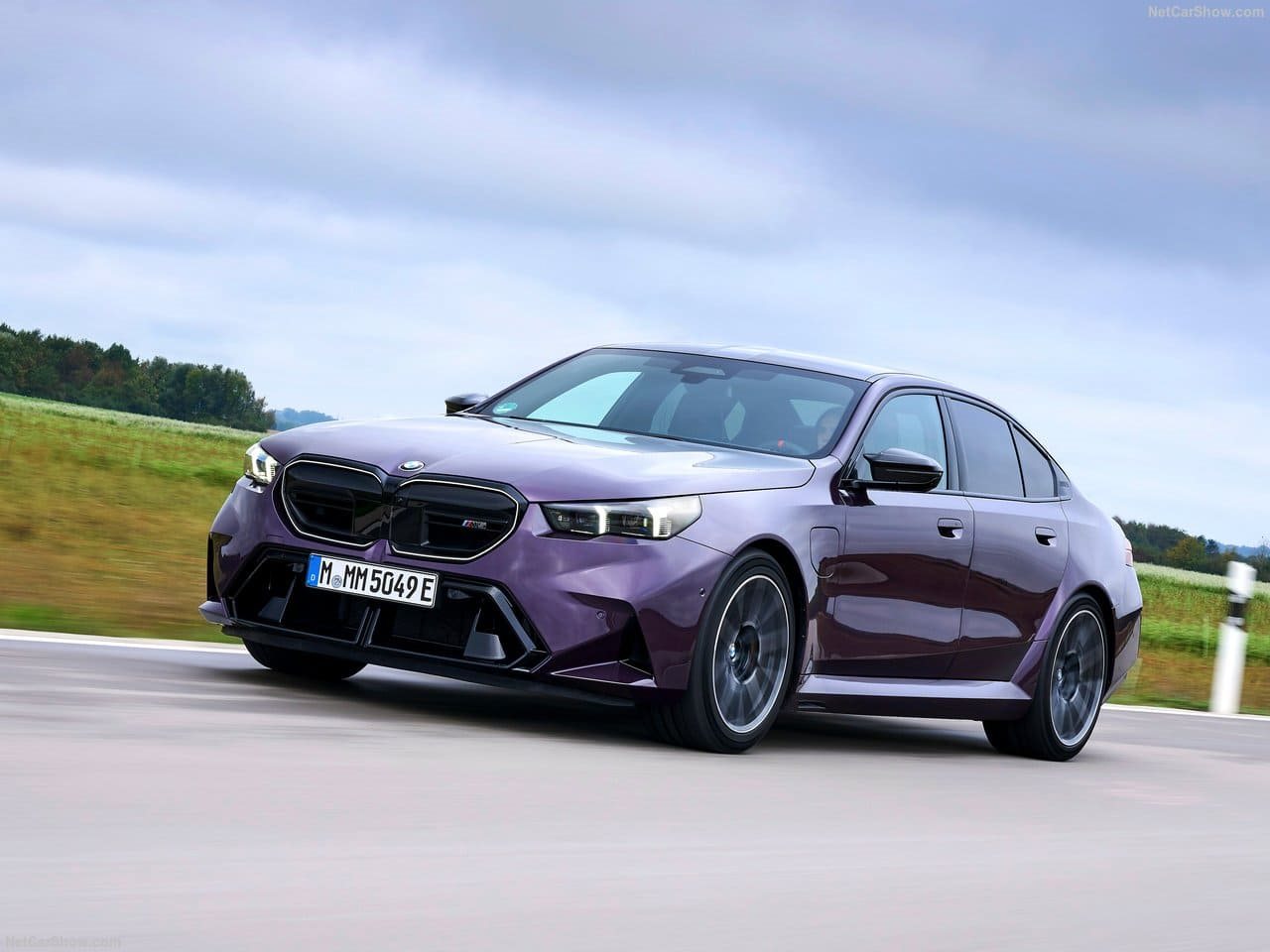 2025 - BMW M5 SEDAN DAYTONA VIOLETT, foto 18