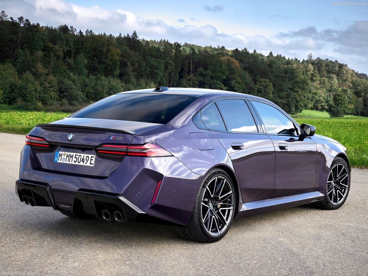 2025 - BMW M5 SEDAN DAYTONA VIOLETT, foto 25
