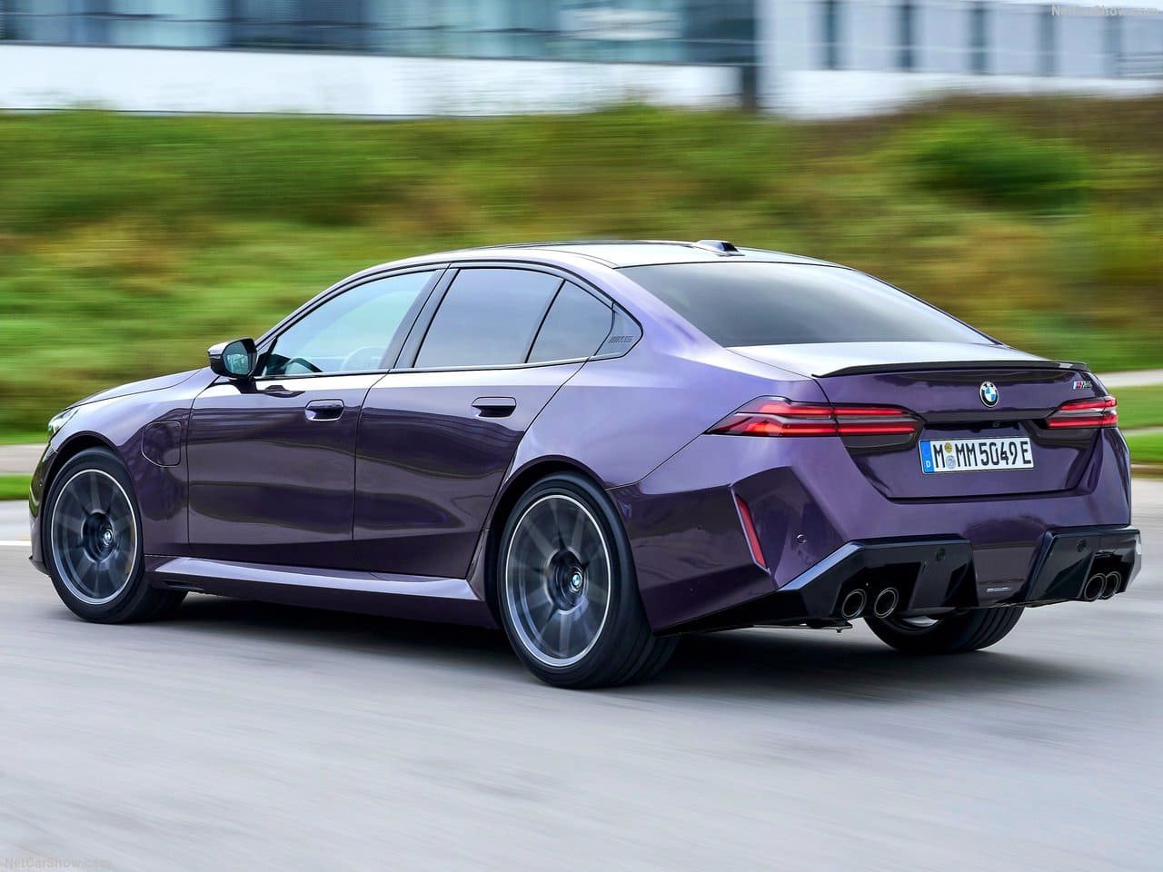 2025 - BMW M5 SEDAN DAYTONA VIOLETT, foto 29